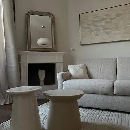 Com A Cas #2 - Feel At In The Center