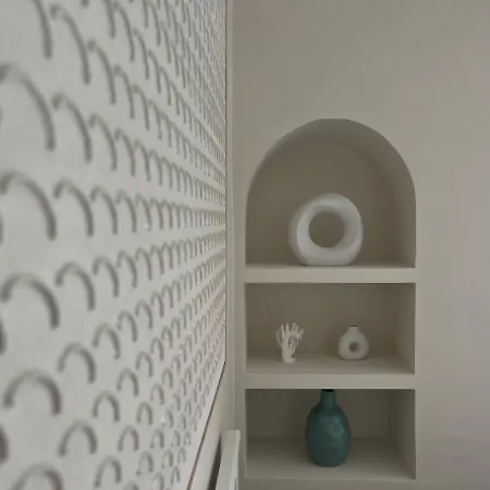 Com A Cas #2 - Feel At In The Center Μπάρι