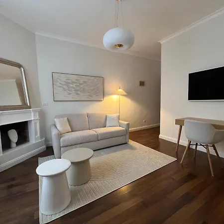 Com A Cas #2 - Feel At In The Center Μπάρι