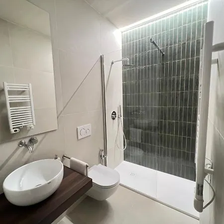 Com A Cas #2 - Feel At In The Center